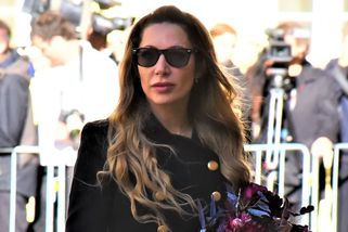 Olga Lounová kojí dvě děti zároveň. Část starší generace je v šoku - Médium.cz