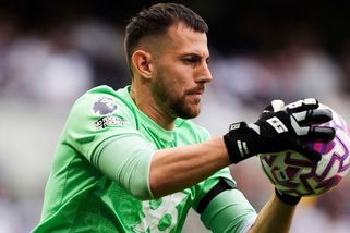 Bývalý brankář Sparty jako první pocítil nové pravidlo v Premier League - Sport.cz