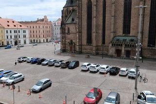 Plzeňské náměstí čeká proměna. Méně aut, více stromů - Novinky