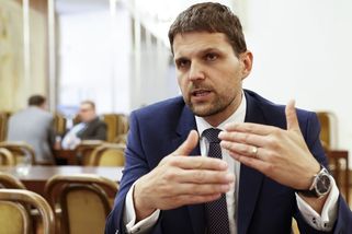 V budoucnu zůstanou jen dva druhy popelnic na odpad, říká ministr Hladík - Novinky