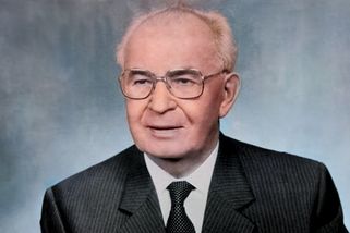 Gustáv Husák: Bolševický lokaj, který chtěl Slovensko připojit k SSSR - Médium.cz