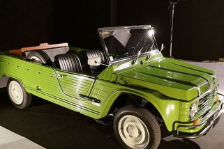 Četník a četnice: Herečky z posledního filmu o četnících ze Saint -Tropez slávu nezúročily - Médium.cz