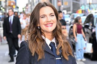 Sex v letadle? Pro Drew Barrymore jako by se nechumelilo. Šli byste do toho taky? - Proženy.cz