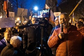 Pavel je zrádce. V Česku nastupuje vojenská diktatura, řekl slovenský exministr na „Pochodu za mír“