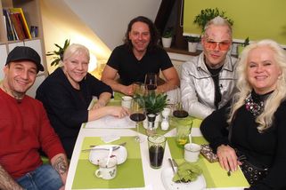 Dozvuky VIP Prostřena, co v televizi nebylo. Pojkarová promluvila: Opilý Sámer, škemrající Binias – eXtra.cz