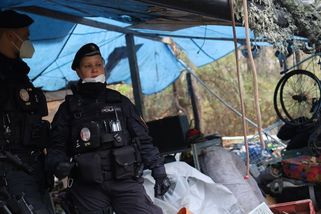 V Ostravě vyklízejí bezdomoveckou kolonii - Novinky