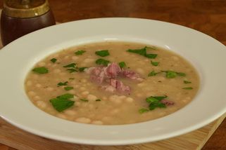 Tak úžasnou fazolovou polévku jsem ještě neochutnal! | Vaříme s Kubíčkem