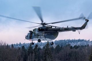 Fotky: Extrémní armádní soutěž Winter Survival vyhráli v Jeseníkách hasiči - Seznam Zprávy