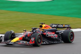 Formule 1 řeší krizi identity. Závody teď nebaví diváky ani jezdce - Médium.cz