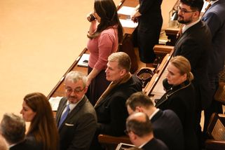 Hulváti sobě. Turkova nevychovanost a Macinkovo Ru...