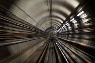 Smrt psa v metru: Strojvedoucí nezastavil, i když cestující zmáčkli tlačítko. Správný postup, říká DPP - Novinky