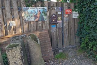 Chovatel šelem k pelhřimovskému soudu nepřišel, jeho partnerka vinu odmítá. Úřady jim zabavily sto zvířat - Novinky