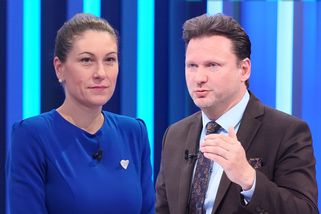 Jak jsme mohli pustit ke kormidlu tuhle svoloč, nechápe Decroix. Vondráček žádal omluvu