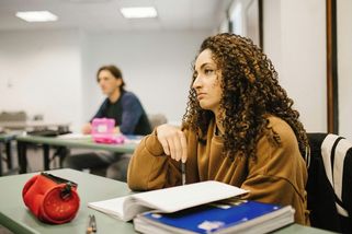 Češi berou místa ukrajinským dětem? Titulek vyvolal hněv na sítích - Médium.cz