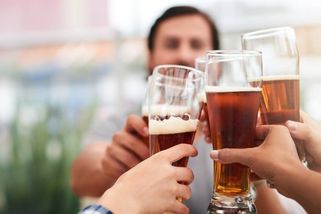 Hospodský kvíz: Retro speciál. Jak dobře si pamatujete věci, které jsme před 30 lety brali jako samozřejmost?