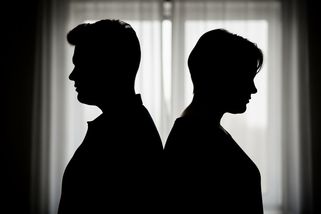 „Jsi zmanipulovaná ovce.“ Jak politická radikalizace rozložila naše manželství