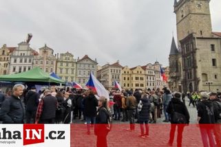 prahain.cz/politika/sraz-nastvanych-senioru-v-centru-prahy-dopadl-zcela-mimo-ocekavani-22664.html