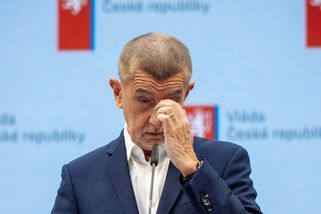 Americe vadí snižování rozpočtu na obranu. Velvyslanec navrhl, aby Česko přispělo na zbraně Ukrajině, Babiš kličkuje