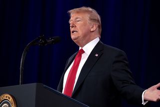 Trump posílá do Grónska nemocniční loď. Lidé tam j...