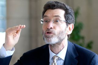 Bývalý velvyslanec USA: Putin je jako třídní tyran, který šikanuje nejslabší - Seznam Zprávy