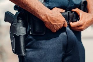 Hrdinu, který zneškodnil vraha, na místě omylem za...