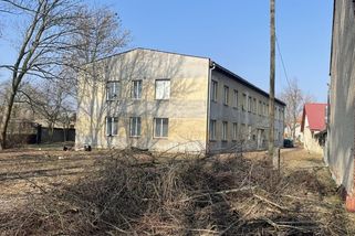 Děsivé detaily smrti dvouletého dítěte na Žatecku: Otec ho měl umlátit, pak přikrýt peřinkou