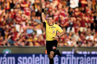 Sudí z derby, bývalý kapitán Slavie nebo ligový fotbalista. Jména z obřího korupčního skandálu - Sport.cz