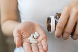 V lékárnách vám často prodají neúčinné vitamíny! Na trhu je přitom několikanásobně efektivnější varianta