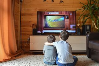 Koncesionářské poplatky budou nově i daní z internetu, přiznal ministr Baxa. A vzápětí to popřel - Médium.cz