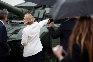 Obrana nakoupí modulární bojové komplety v hodnotě až 7,5 miliardy korun - Seznam Zprávy