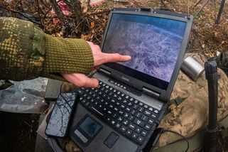 Nový trik Ukrajinců zaskočil Rusy. Dron, který nes...