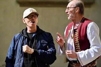 Foto: Klempíř „békal“ a strouhal šindel. Ministerstvo kultury slavilo Velikonoce - Seznam Zprávy