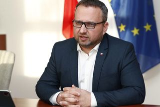 Jak porostou platy státních zaměstnanců: Jurečka předložil dvě varianty - Novinky