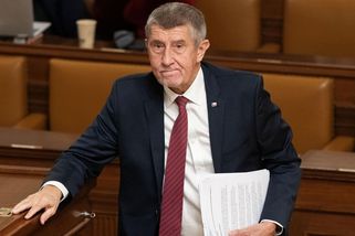 Andrej Babiš a jeho glóbusobraní