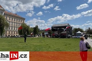 prahain.cz/zivot-ve-meste/demonstrace-v-centru-prahy-se-behem-ctrnacti-minut-zvrtla-23166.html