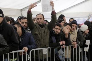 Německo rozehrálo přetahovanou o migranty. I s Českem - Novinky