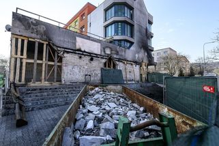 Majitel vyhořelé restaurace v Mostě dříve nedodal povolení k přístavbě - Novinky