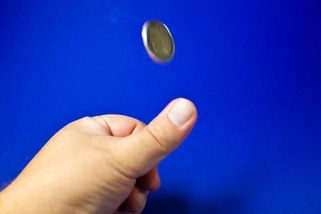 Vědci hodili 350 757 mincí a zjistili, že „panna nebo orel“ není šance 50/50 - Techsvět