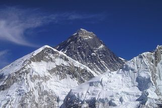 Je Mount Everest skutečně nejvyšší horou na Zemi? - Techsvět