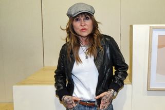 Kateřina Kaira Hrachovcová slaví 51: Klukovský sestřih ji omladil a dostal fanoušky do kolen!