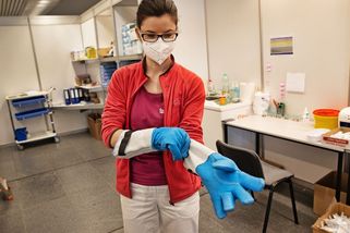 Komentář: Naočkovaných přibývá. Ale nikdo jim neřekl, jak mají fungovat - Seznam Zprávy