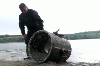 Lebka s helmou wehrmachtu. Z bahna Kachovské přehrady se vynořují připomínky 2. světové války - Novinky