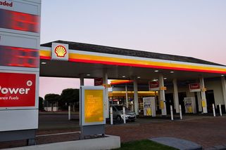 Rychle rostoucí ceny nafty drtí dopravce, žádají pomoc vlády i krajů - Zdopravy.cz