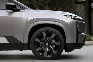 Ztráta rozumu, nebo geniální tah? Nejlepší SUV končí s benzinem