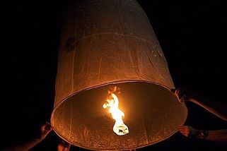 Hasiči varují před novým silvestrovským zvykem. Šíří se hlavně mezi mladými