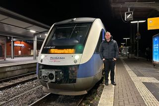 Nejsou strojvedoucí, rok pojedou autobusy. Na dvou tratích kvůli nedostatku personálu odřekli vlaky - Zdopravy.cz