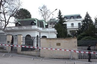 Ulici u ruské ambasády chce Praha 6 přejmenovat na Ukrajinských hrdinů - Novinky