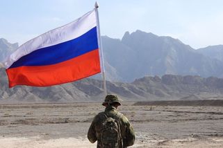 V Rusku vrátili do armády vojáka bez tří prstů, střílet má druhou rukou - Novinky