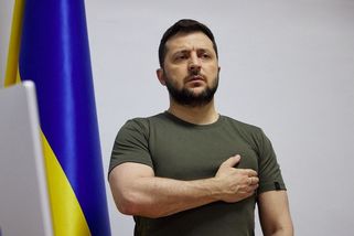Bereme jen vítězství, tak si helmy nechte a posílejte stíhačky, žádá Zelenskyj - Novinky