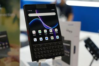 Vyrobili tlačítkový mobil do moderní éry. Vánoce stihneme, dušují se - Novinky